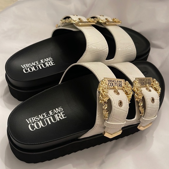 versace Jeans couture Shoes - ‼️‼️‼️SOLD‼️‼️‼️Versace Jeans Couture white Baroque Buckle Beach Sandal EUR 37 U